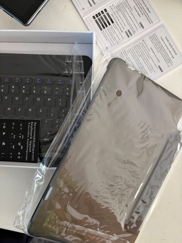 Tablet PC Negra con Teclado Español