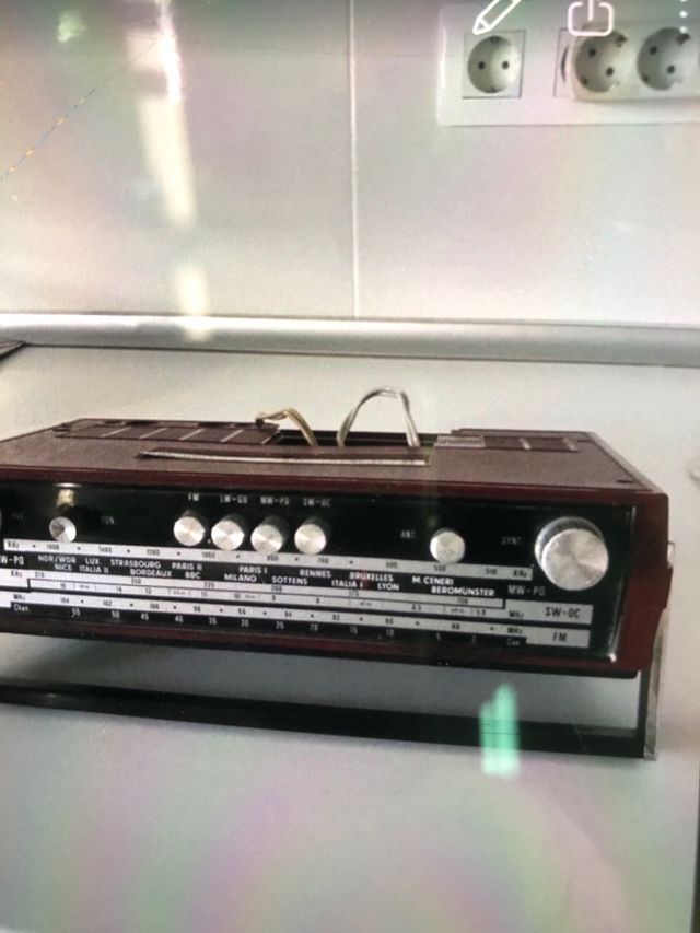 Vintage Radio working mains and battery