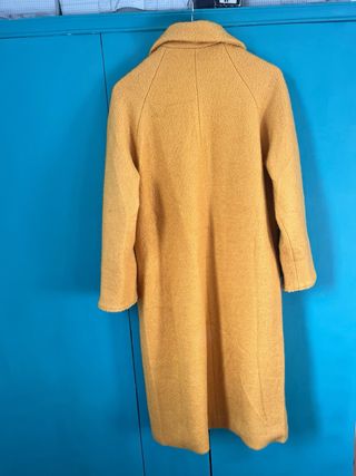 Abrigo amarillo Compañía Fantástica Talla Única