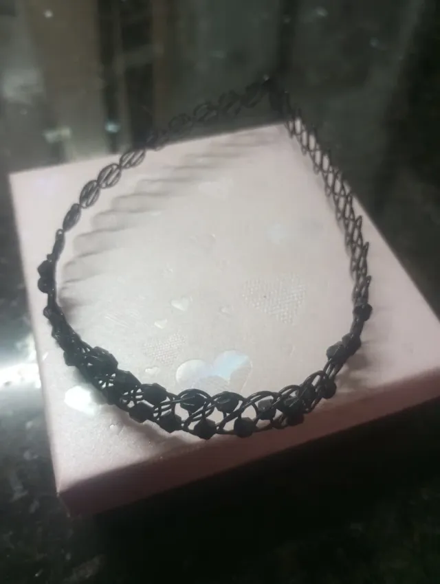 Gargantilla elástica con cuentas