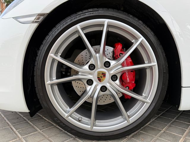 Porsche 718 Boxster S 2017