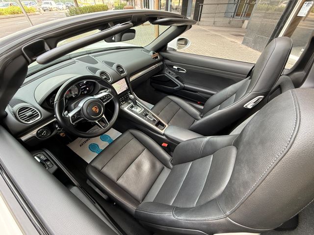 Porsche 718 Boxster S 2017