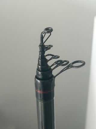 Caña de pescar y carrete