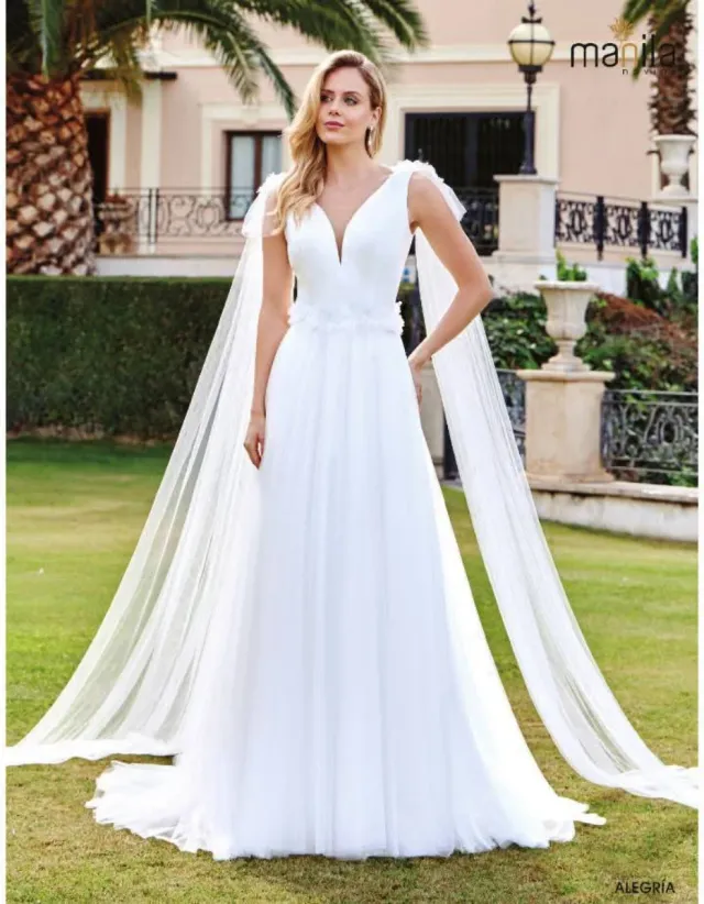 Vestiti da sposa in liquidazione totale.