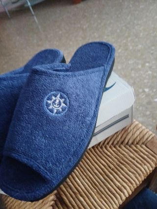 Zapatillas de estar por casa hombre nuevas