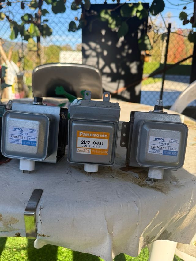 Magnetrones y transformadores de microondas