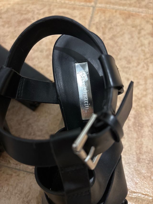 Tacones negros plataforma Stradivarius