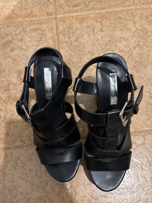 Tacones negros plataforma Stradivarius