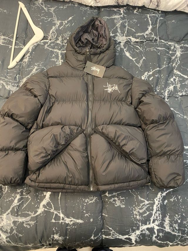 Abrigo Stüssy reversible nuevo