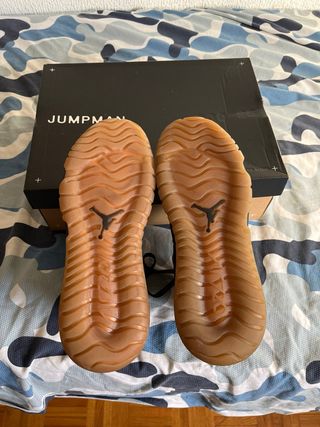 Jordan Proto-Max 720 Negro/Dorado