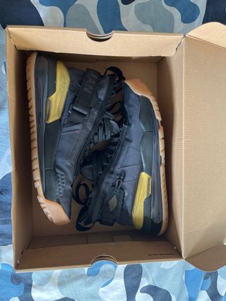 Jordan Proto-Max 720 Negro/Dorado