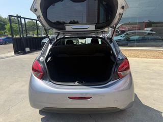 Peugeot 208 5P Signature 1.2L PureTech 60KW (82CV)