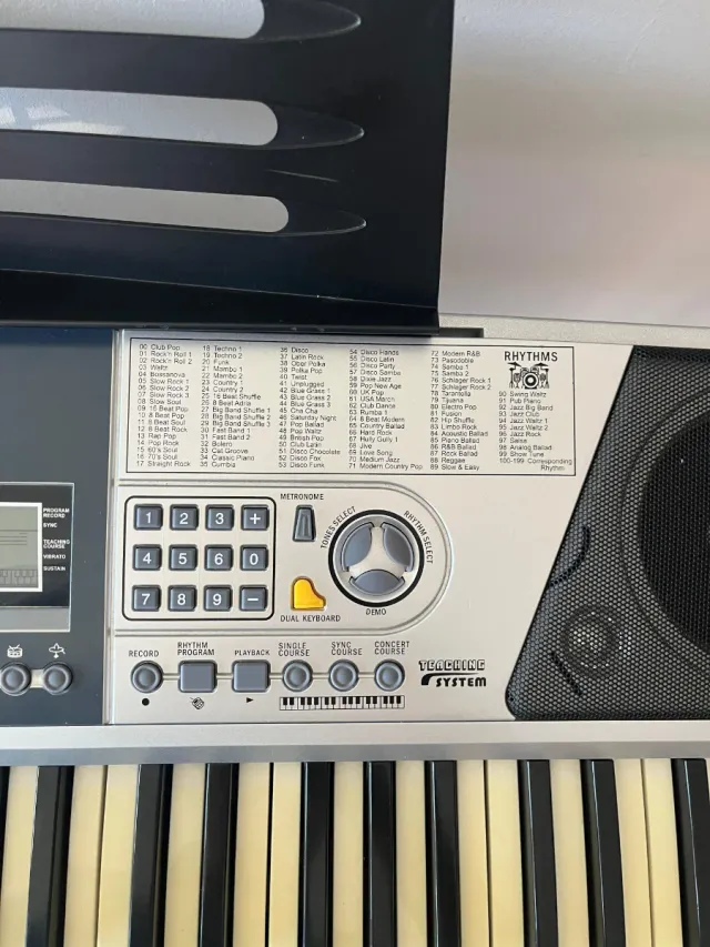 Teclado Piano Rock Jam RJ-661 + soporte y banqueta