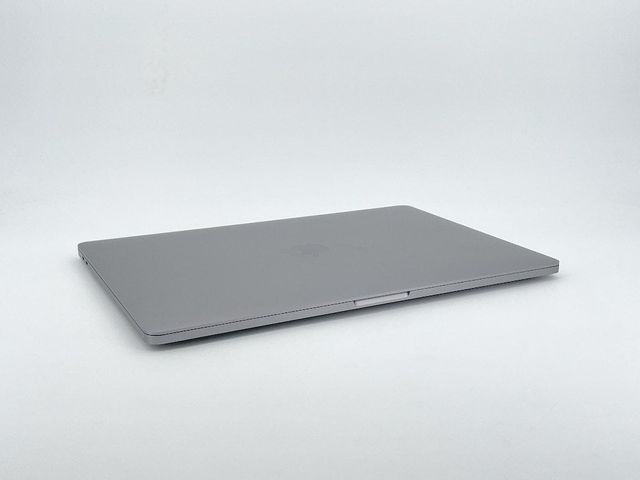 MacBook Pro 15" (2019) Intel Core i9 2.3GHz 8 núcleos - SSD 512GB - RAM 16Gb - Gris Espacial