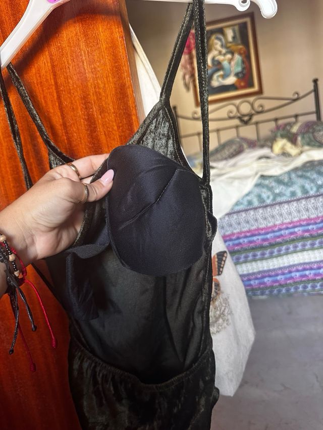 Body terciopelo verde tirantes