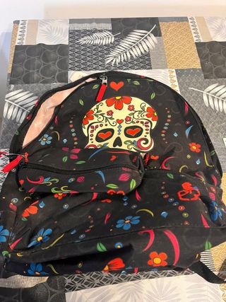 Mochila con estuche sin estrenar