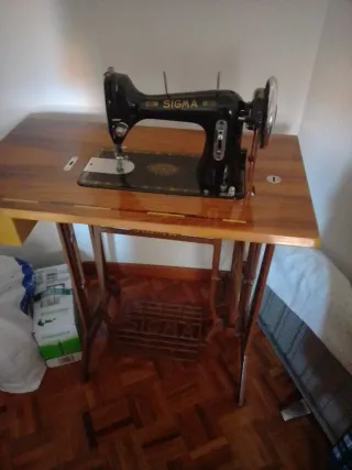 Máquina de coser antigua Sigma