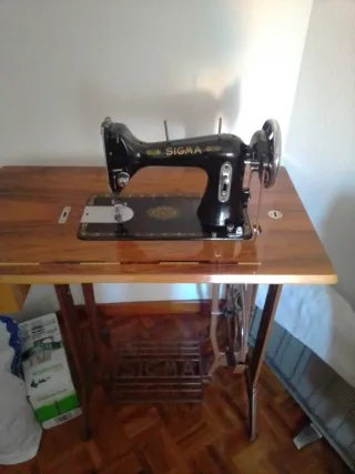 Máquina de coser antigua Sigma