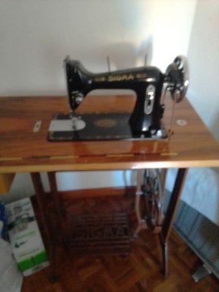 Máquina de coser antigua Sigma