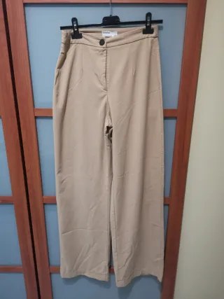 Pantaloni donna Bershka beige