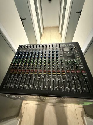Mesa de Mezclas Mackie Onyx16