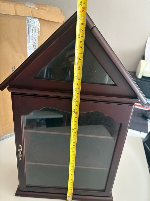 Vitrina casa madera y cristal