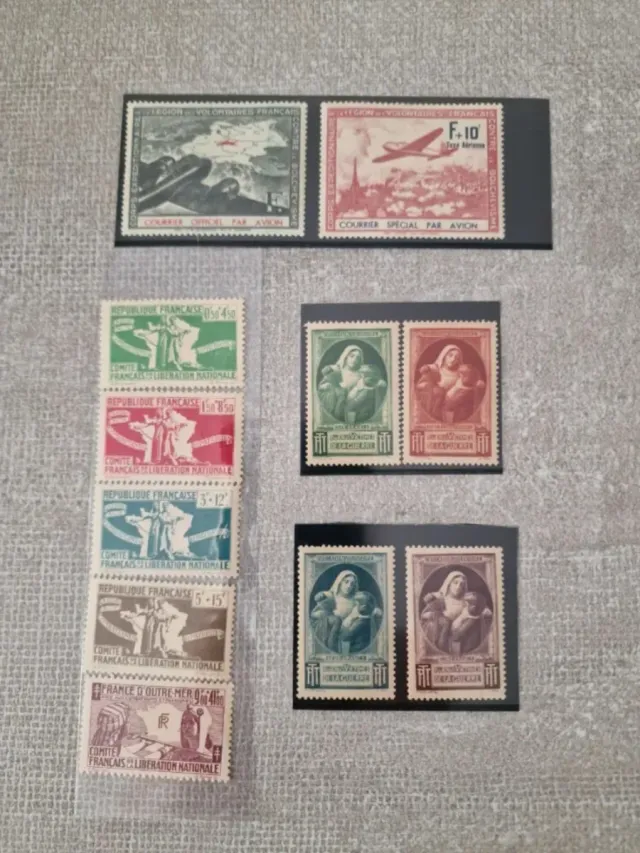Foglietto timbro postale piu 59 francobolli