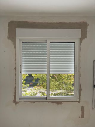 Montaje y fabricación ventanas PVC y aluminio