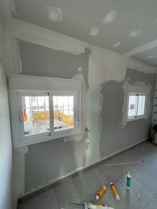 Montaje y fabricación ventanas PVC y aluminio