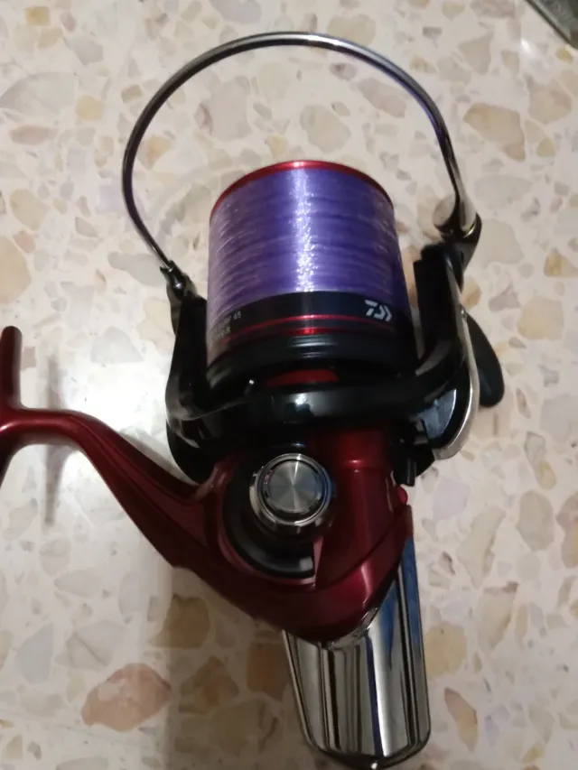 Carrete de pesca Da iwa