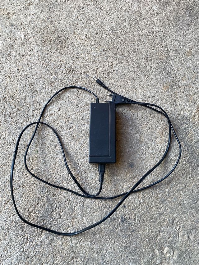 Cargador Patinete Eléctrico Joyor F1