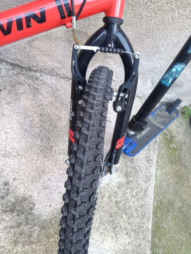 Bicicleta infantil BTWIN roja