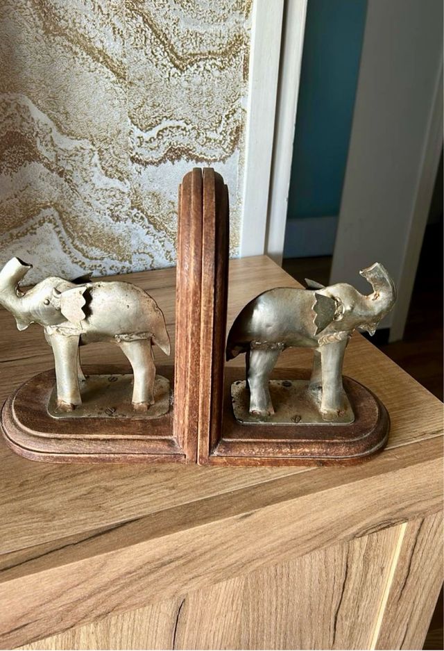 Fermalibri antichi in ferro e legno