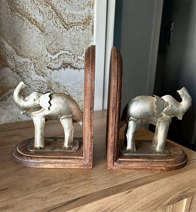 Fermalibri antichi in ferro e legno