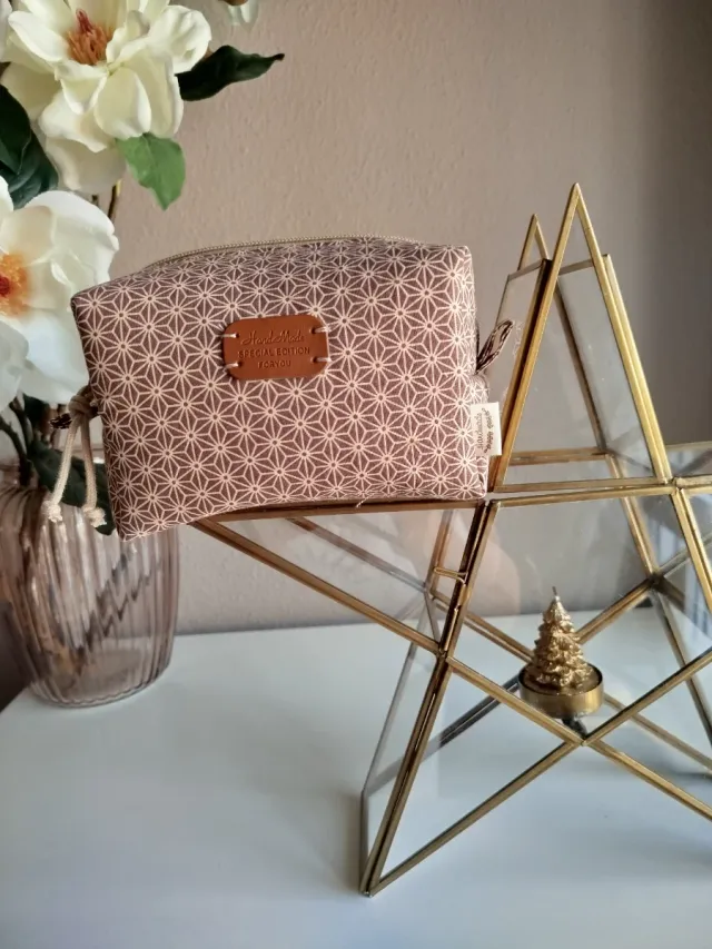 Neceser estampado geométrico