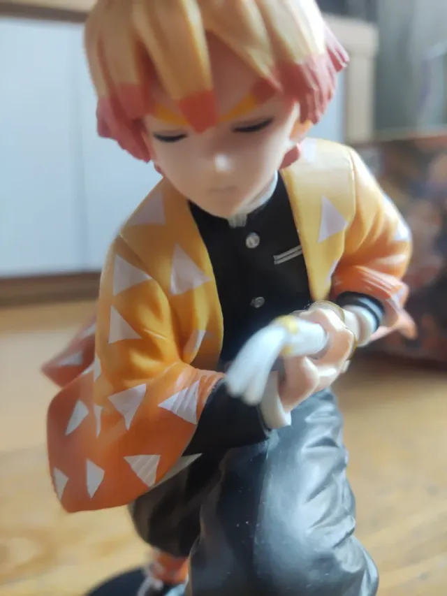 Figura Zenitsu Banpresto Vibration Stars