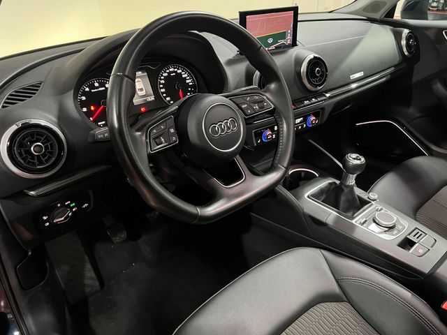 Audi A3 sport edition 1.5 TFSI CoD EVO Sedan