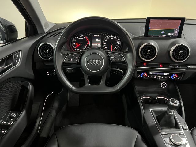 Audi A3 sport edition 1.5 TFSI CoD EVO Sedan