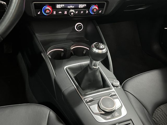 Audi A3 sport edition 1.5 TFSI CoD EVO Sedan