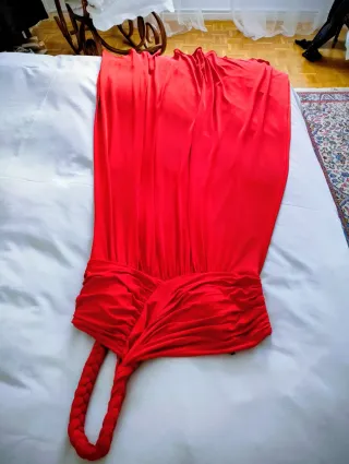 Vestido largo fiesta rojo,un hombro trenzado