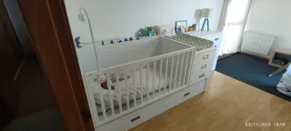 Cuna convertible blanca nido + cómoda