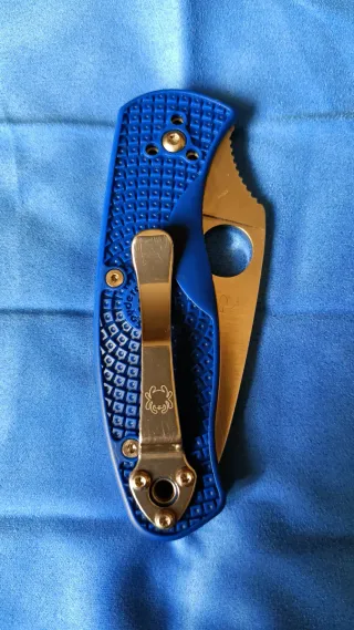 Spyderco Persistence.