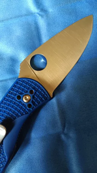 Spyderco Persistence.