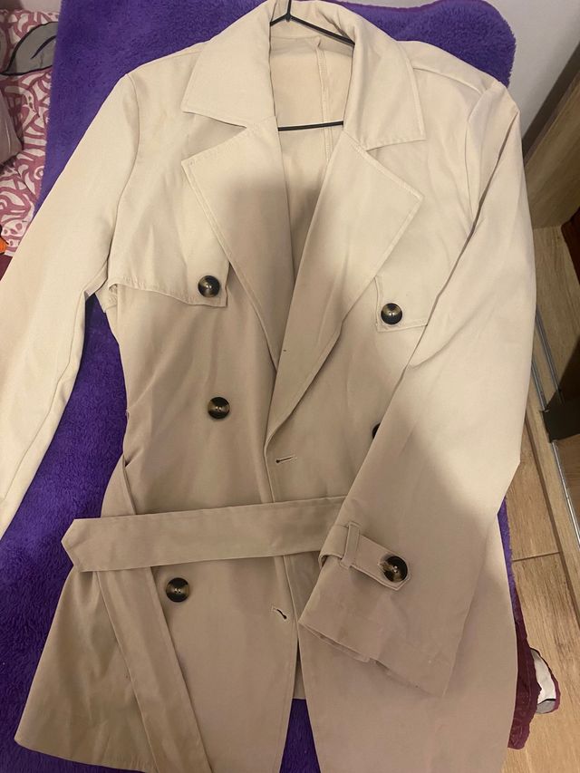 Gabardina beige nueva