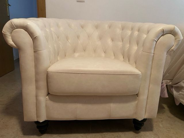 2 sillones Chesterfield Blancos