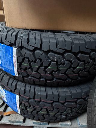 2 Neumáticos Mixtos Nuevos P215/70R16 99T