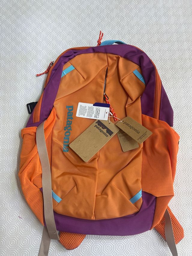 Mochila Patagonia Refugio 26L Laranja Nova com ete