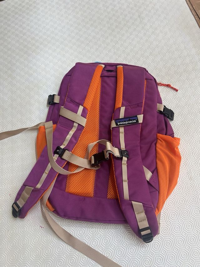 Mochila Patagonia Refugio 26L Laranja Nova com ete