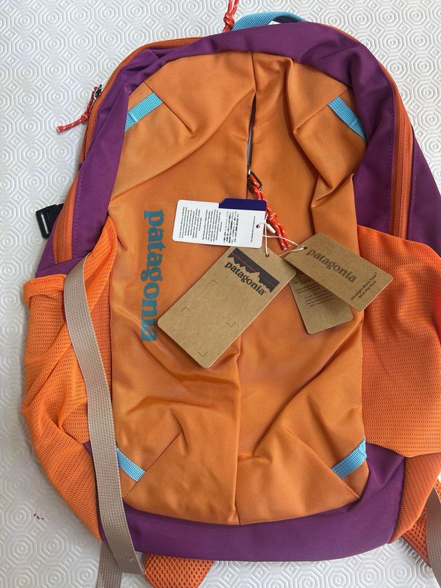 Mochila Patagonia Refugio 26L Laranja Nova com ete