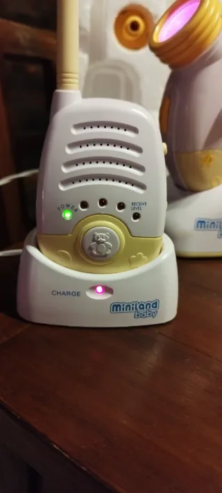 Proyector y vigilabebés Miniland Baby